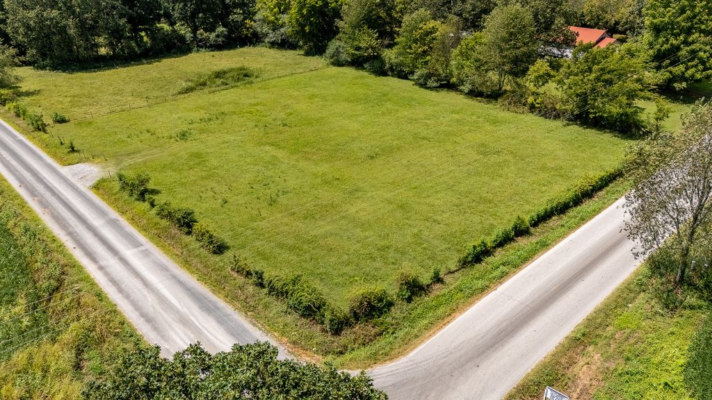 67 James Rd, Ethridge, TN 38456