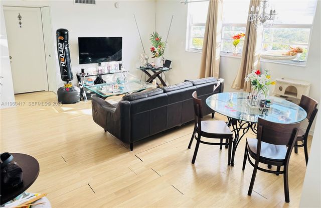 1811 Jefferson St 603, Hollywood, FL 33020