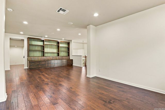 2735 WONDERVIEW DR, San Antonio, TX 78230