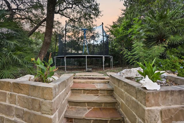 2735 WONDERVIEW DR, San Antonio, TX 78230