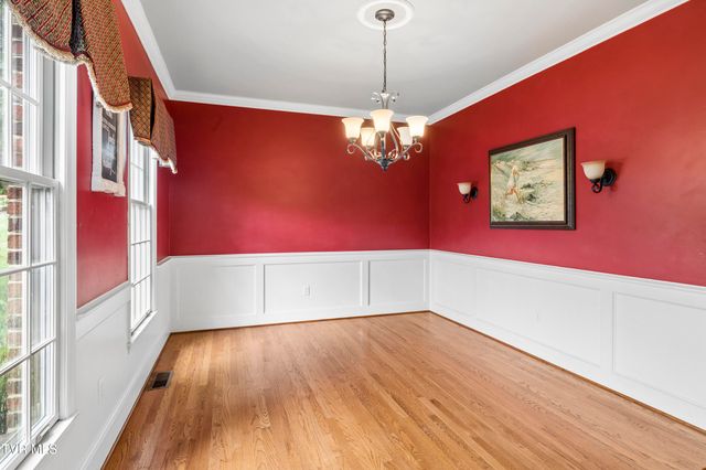 2705 Berkshire Lane, Kingsport, TN 37660