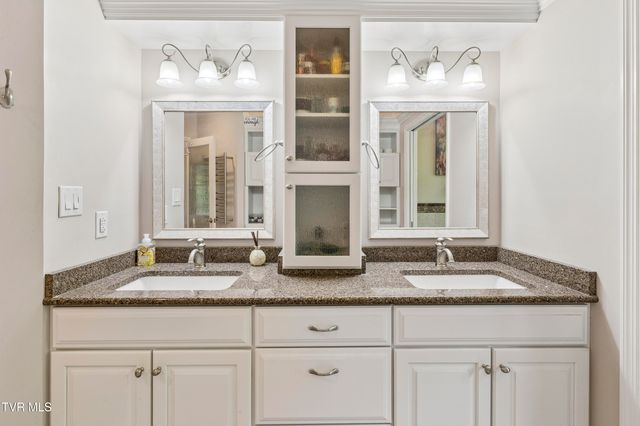 2705 Berkshire Lane, Kingsport, TN 37660