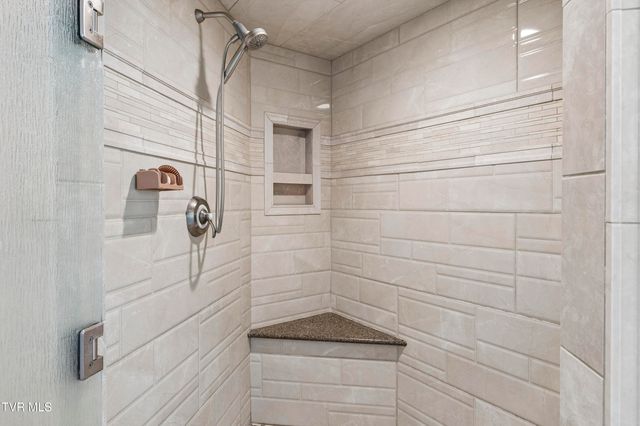 2705 Berkshire Lane, Kingsport, TN 37660