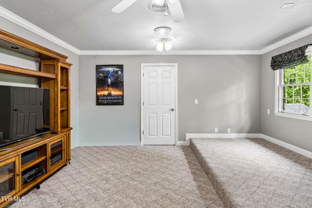 2705 Berkshire Lane, Kingsport, TN 37660
