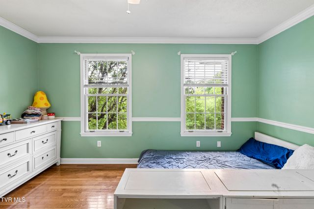 2705 Berkshire Lane, Kingsport, TN 37660