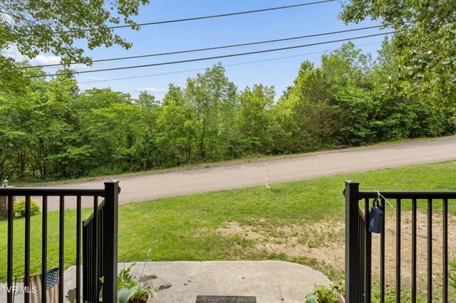 2705 Berkshire Lane, Kingsport, TN 37660