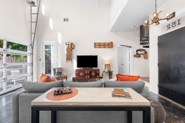 152 Martin Luther King Ave A, St Augustine, FL 32084