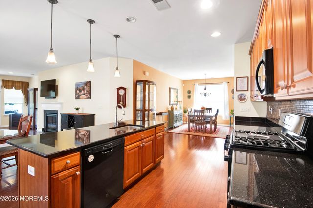 31 Heath Lane, Jackson, NJ 08527