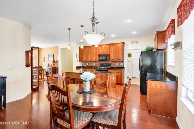 31 Heath Lane, Jackson, NJ 08527