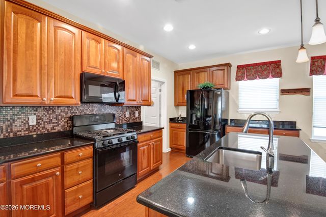 31 Heath Lane, Jackson, NJ 08527