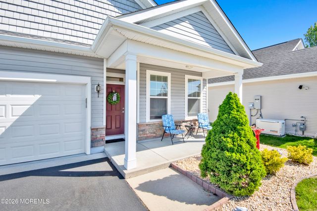 31 Heath Lane, Jackson, NJ 08527