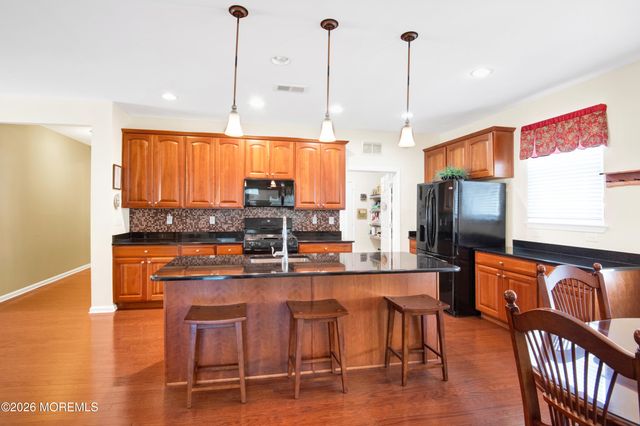 31 Heath Lane, Jackson, NJ 08527