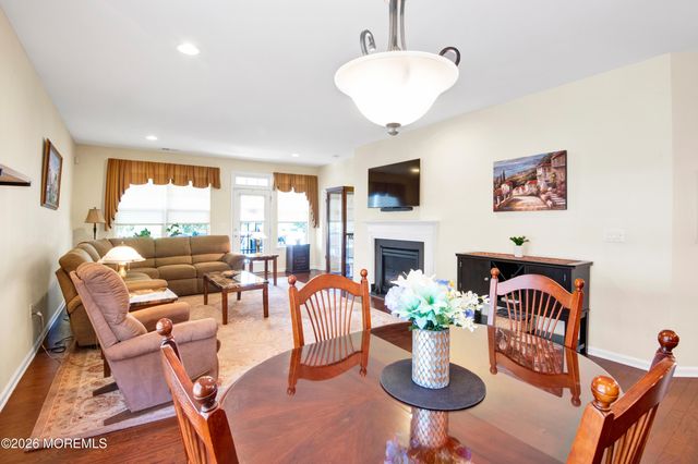 31 Heath Lane, Jackson, NJ 08527