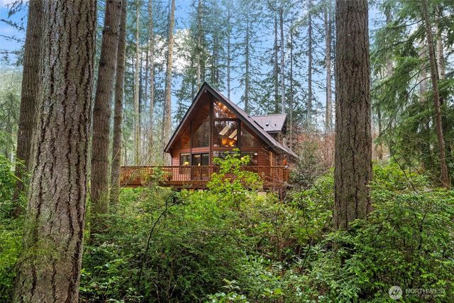 9910 40th Avenue Ct, Gig Harbor, WA 98332