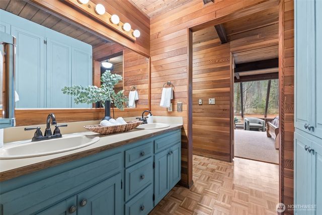 9910 40th Avenue Ct, Gig Harbor, WA 98332