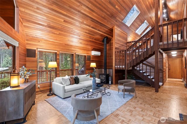 9910 40th Avenue Ct, Gig Harbor, WA 98332