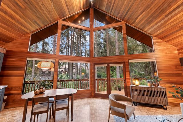 9910 40th Avenue Ct, Gig Harbor, WA 98332