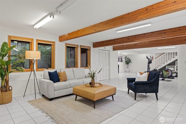 9910 40th Avenue Ct, Gig Harbor, WA 98332