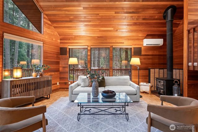 9910 40th Avenue Ct, Gig Harbor, WA 98332