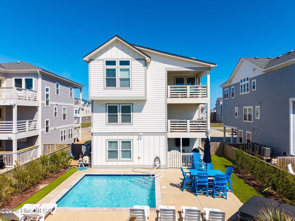 Image 1 of property listing at 4616 Lindbergh Avenue, Kitty Hawk, NC 27949