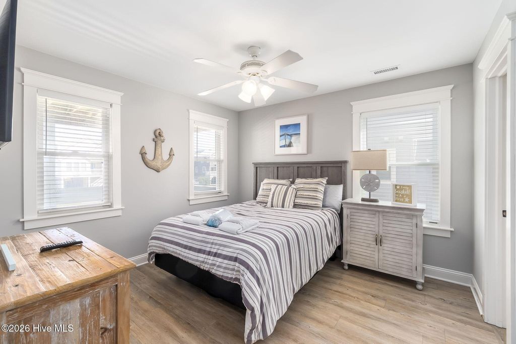 Image 10 of property listing at 4616 Lindbergh Avenue, Kitty Hawk, NC 27949