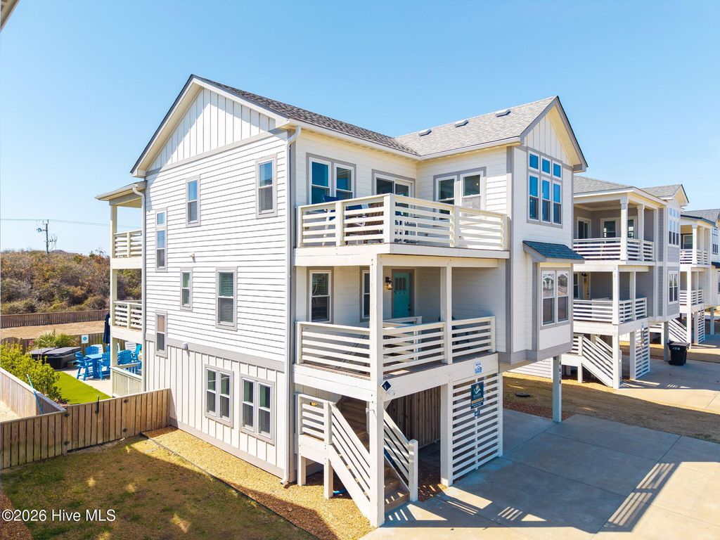 Image 2 of property listing at 4616 Lindbergh Avenue, Kitty Hawk, NC 27949
