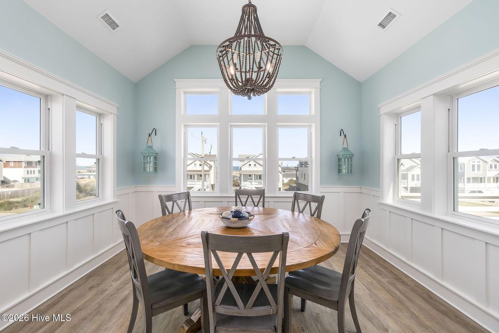 Image 22 of property listing at 4616 Lindbergh Avenue, Kitty Hawk, NC 27949