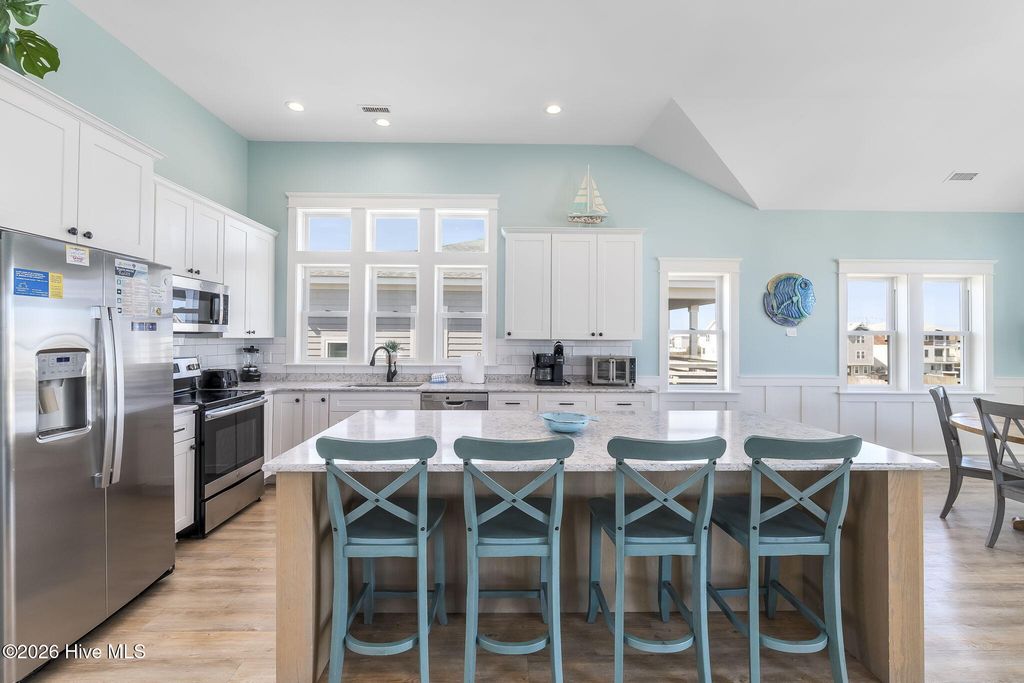 Image 23 of property listing at 4616 Lindbergh Avenue, Kitty Hawk, NC 27949