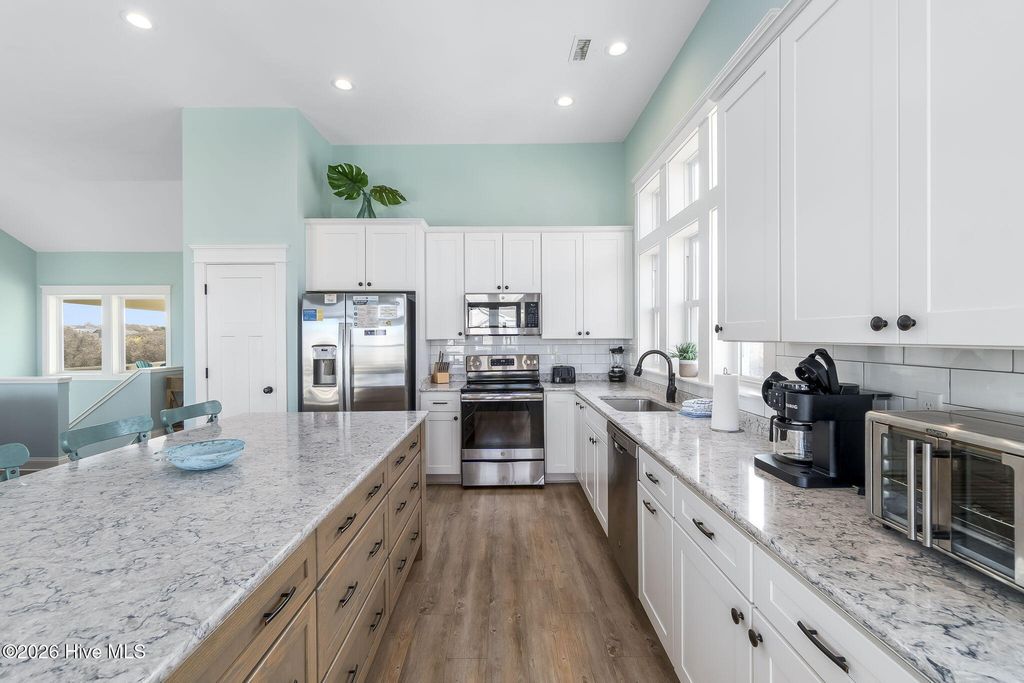 Image 27 of property listing at 4616 Lindbergh Avenue, Kitty Hawk, NC 27949