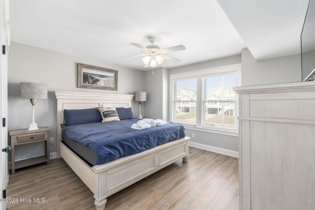 Image 7 of property listing at 4616 Lindbergh Avenue, Kitty Hawk, NC 27949