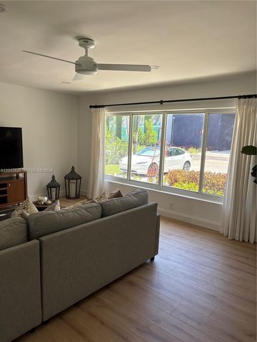 3397 NE 20th Avenue, Oakland Park, FL 33306