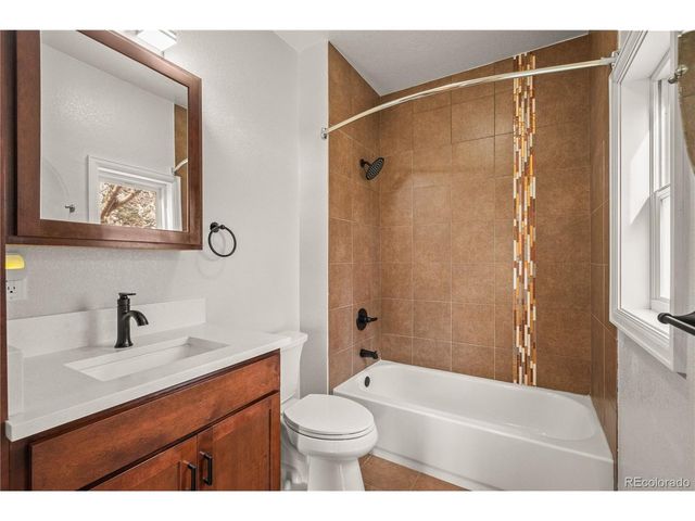 2124 Gray St, Edgewater, CO 80214