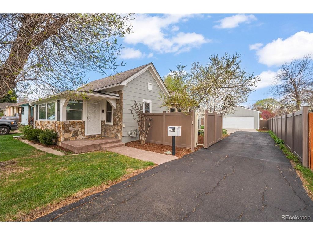 2124 Gray St, Edgewater, CO 80214