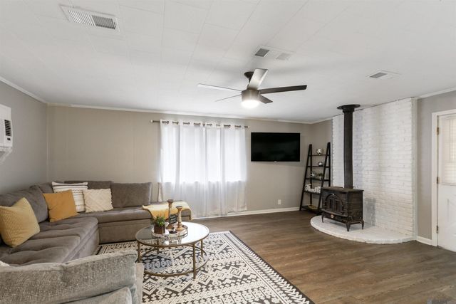 1151 Wylie Dr, Baton Rouge, LA 70808