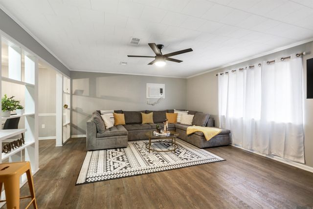 1151 Wylie Dr, Baton Rouge, LA 70808