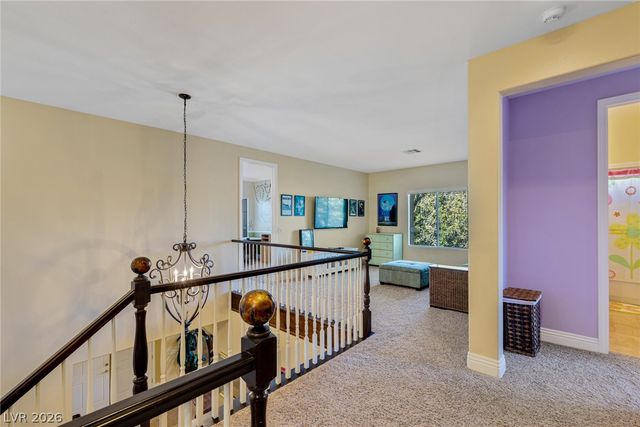 724 PINNACLE HEIGHTS Lane, Las Vegas, NV 89144