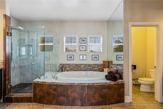 724 PINNACLE HEIGHTS Lane, Las Vegas, NV 89144