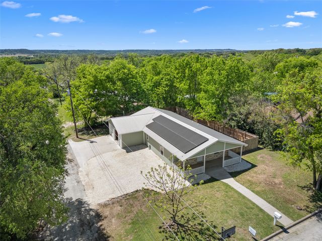 900 Bosque, Meridian, TX 76665