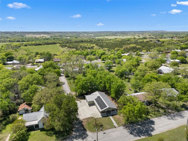 900 Bosque, Meridian, TX 76665