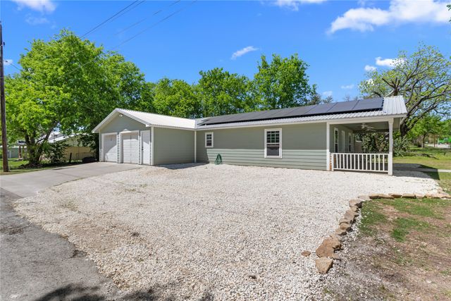 900 Bosque, Meridian, TX 76665