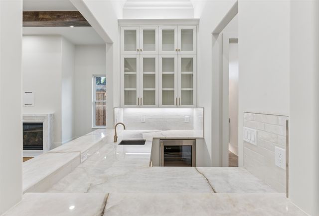 9939 Ontario Lane, Dallas, TX 75220