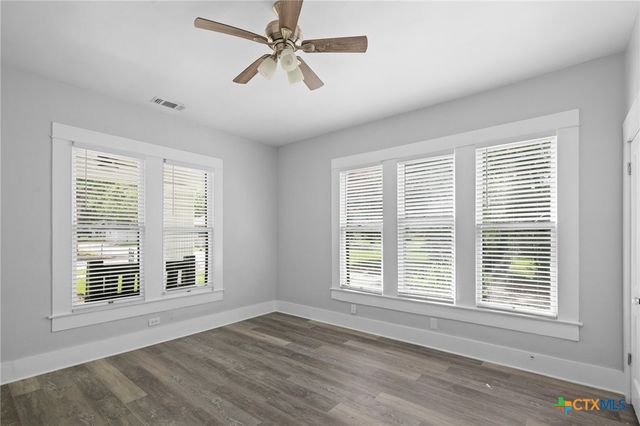 212 Coke Street, Yoakum, TX 77995