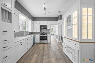 212 Coke Street, Yoakum, TX 77995