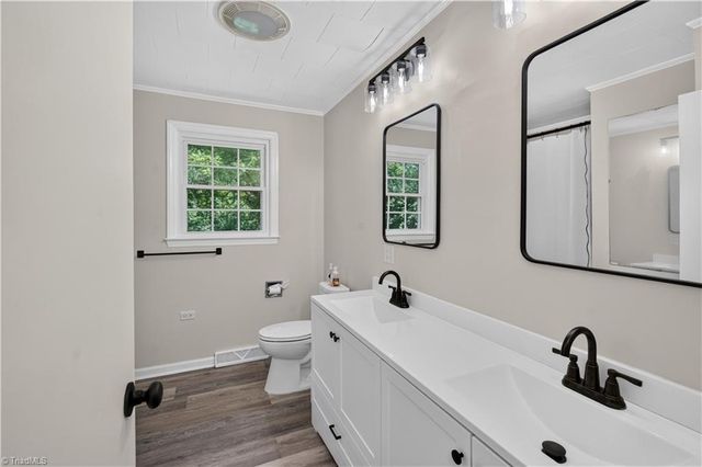 2911 Ararat Hwy, Ararat, VA 24053