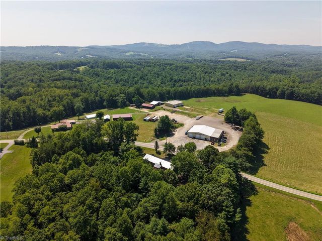 2911 Ararat Hwy, Ararat, VA 24053