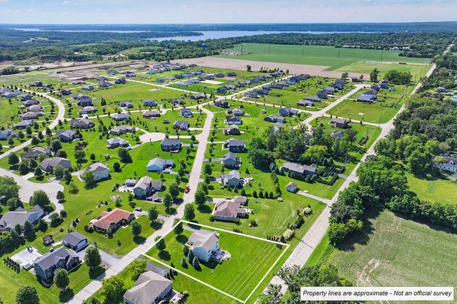 436 Ashley DRIVE, Williams Bay, WI 53191