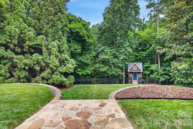 2929 Providence Trail Lane, Charlotte, NC 28270