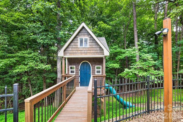2929 Providence Trail Lane, Charlotte, NC 28270