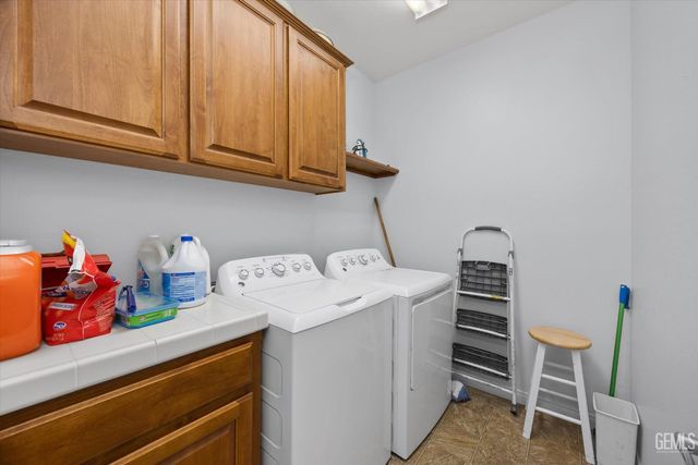 6202 Ocean Jasper Drive, Bakersfield, CA 93313