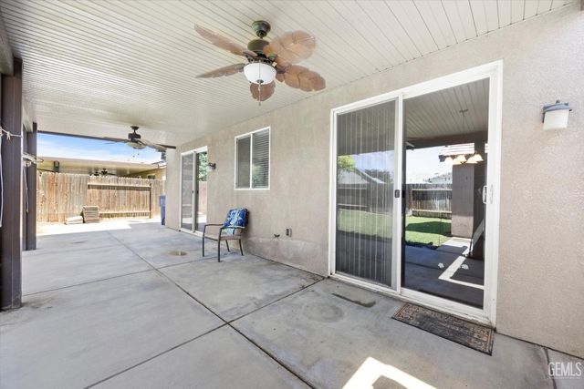 6202 Ocean Jasper Drive, Bakersfield, CA 93313